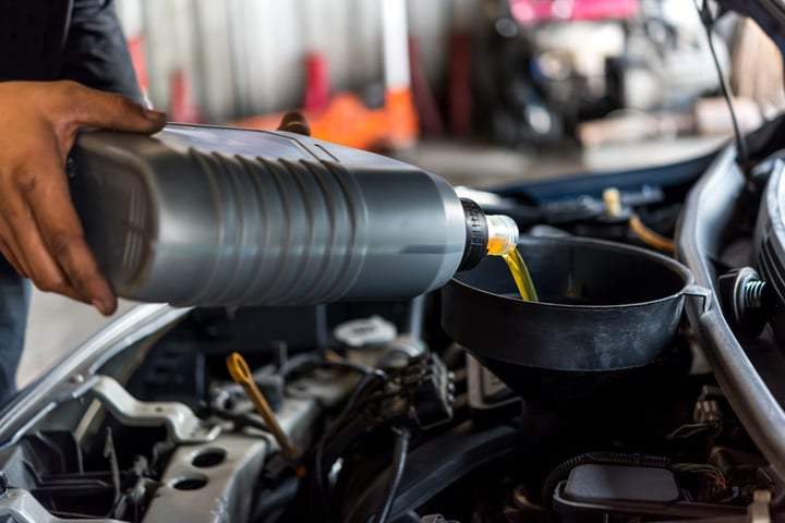 Change or Top Off? What to know For Your Next Oil Change Service
